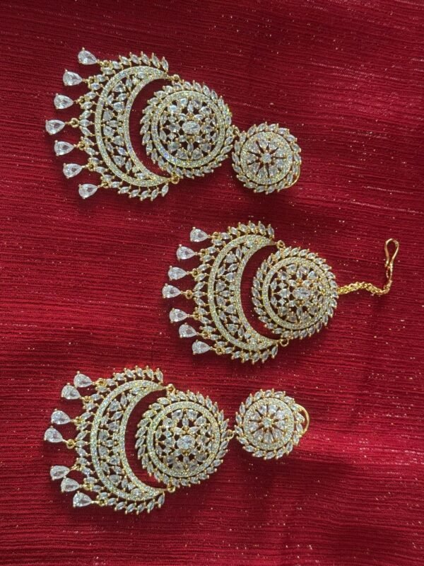 Multicoloured earrings and headpiece set