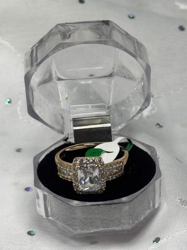 Pakistani Rose Gold Radiance Ring